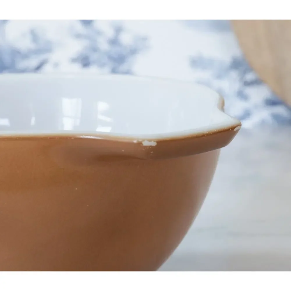 Pyrex vintage solid